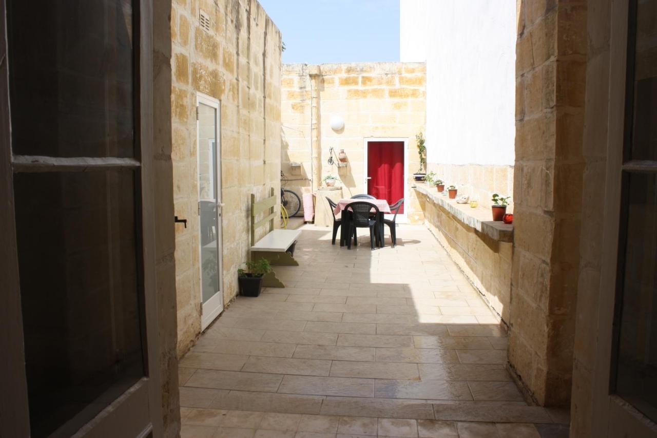 Vertical Climbing Malta Qrendi Bagian luar foto