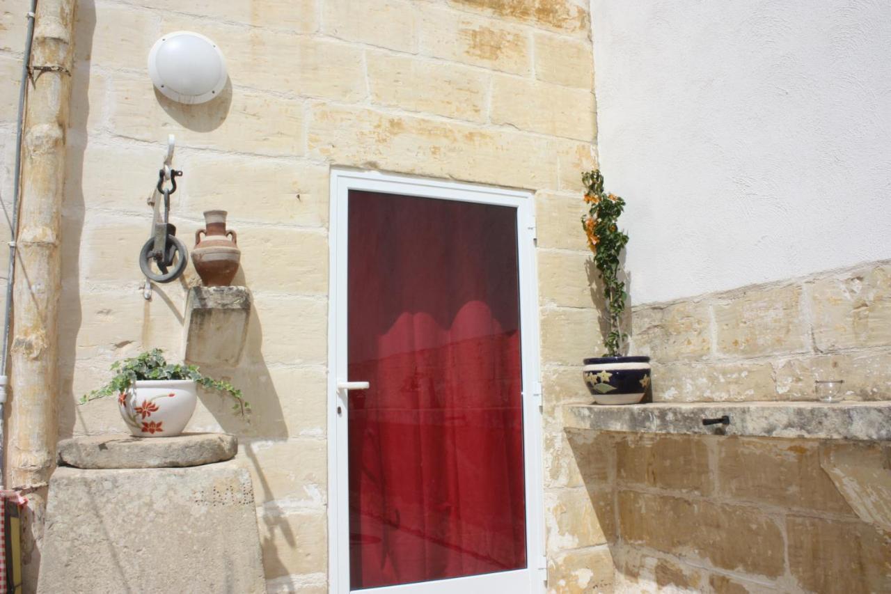 Vertical Climbing Malta Qrendi Bagian luar foto